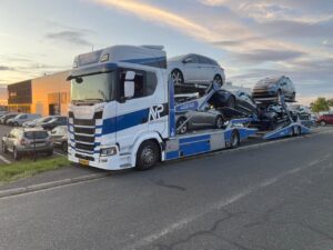 Autotransport: Waarom professioneel vaak voordeliger is dan goedkoop